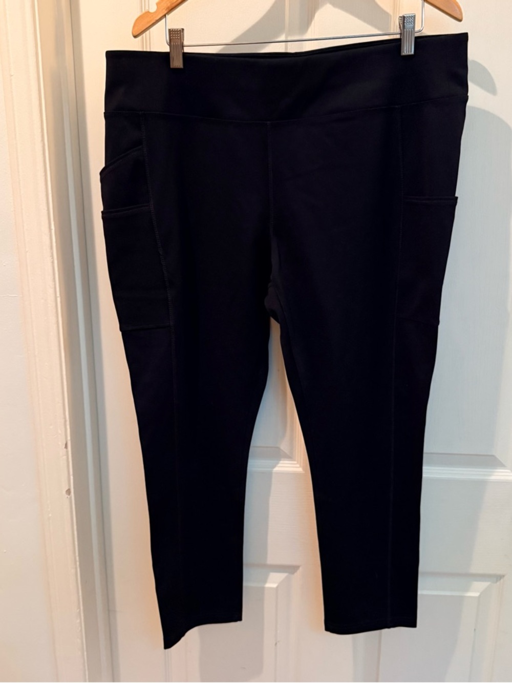 Carhartt Women's Force Fitted Lightweight Utility Leggings in black- XL